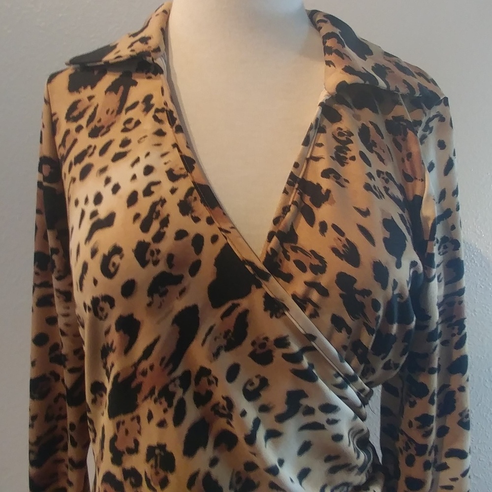Andre Oliver faux wrap top SZ M - Picture 2 of 8